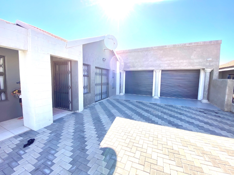 3 Bedroom Property for Sale in Vista Park Free State